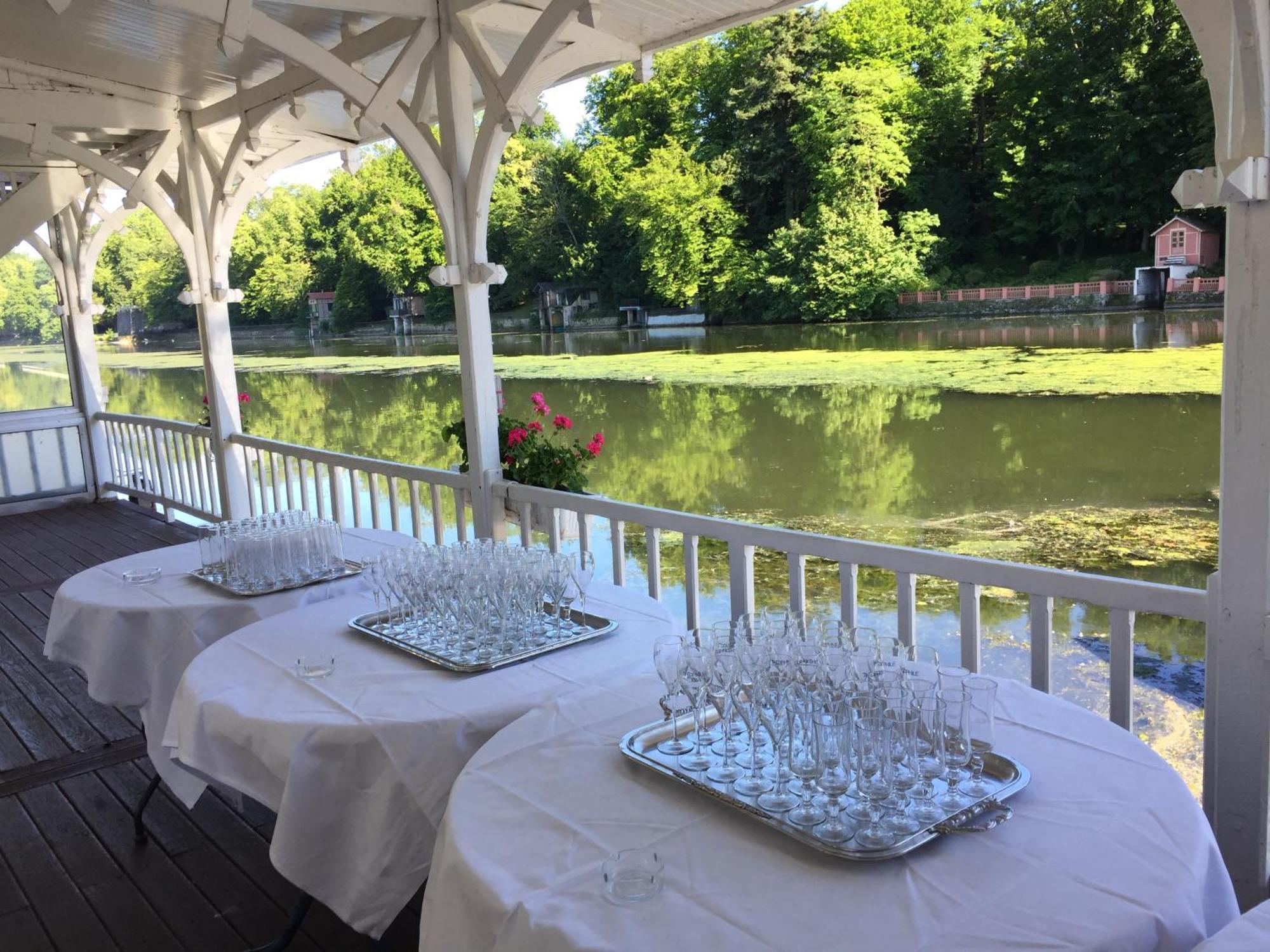 Hotel Restaurant Pavillon Bleu Olivet  Buitenkant foto